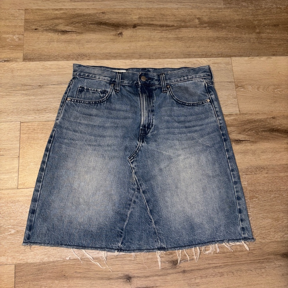 GAP 1969 Jean Skirt 30T – Medium Wash, Frayed Hem, Y2K Denim Mini